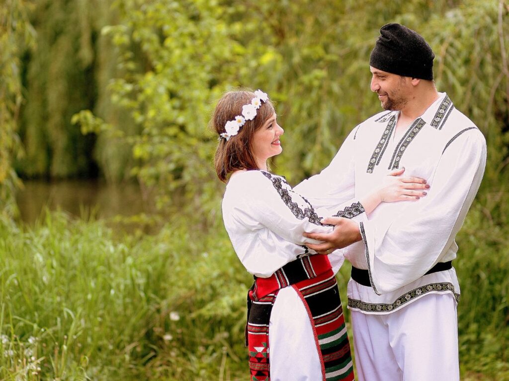 Travel in 2023 - Romania couple dance