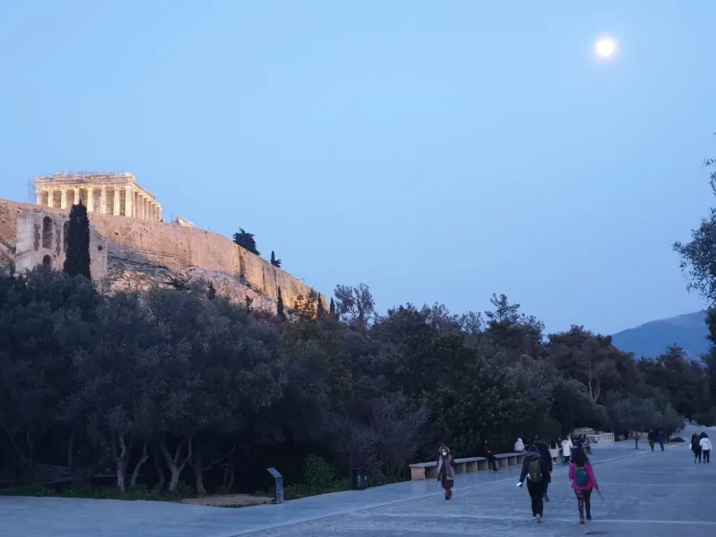 Travel Costs in Greece - Acropolis