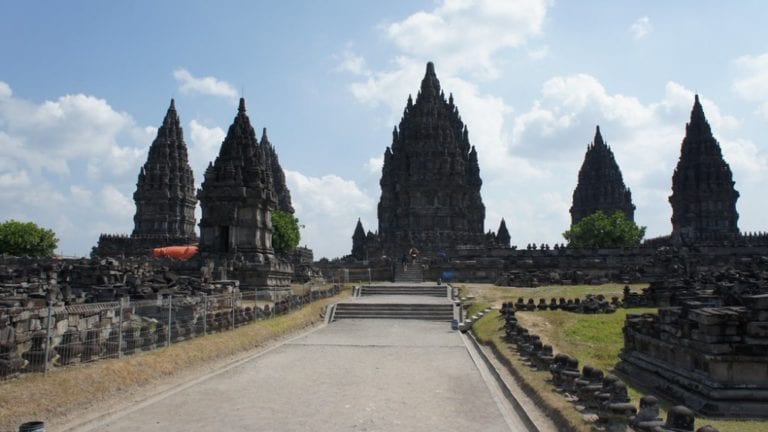 Indonesia Travel - What to See in Yogyakarta & the Surrounding Area!
