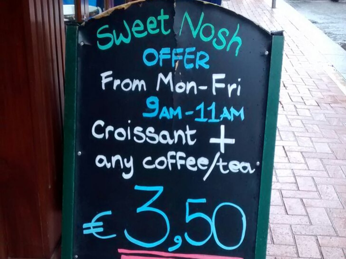 Irish cafe in Dublin. Travel Costs.