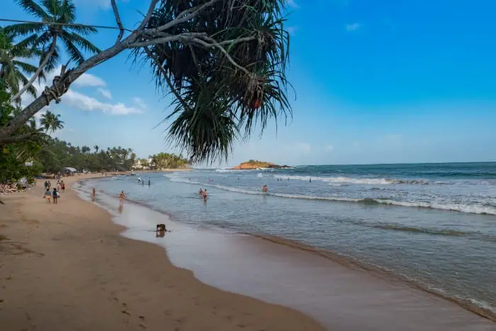 When is the monsoon season in Sri Lanka?